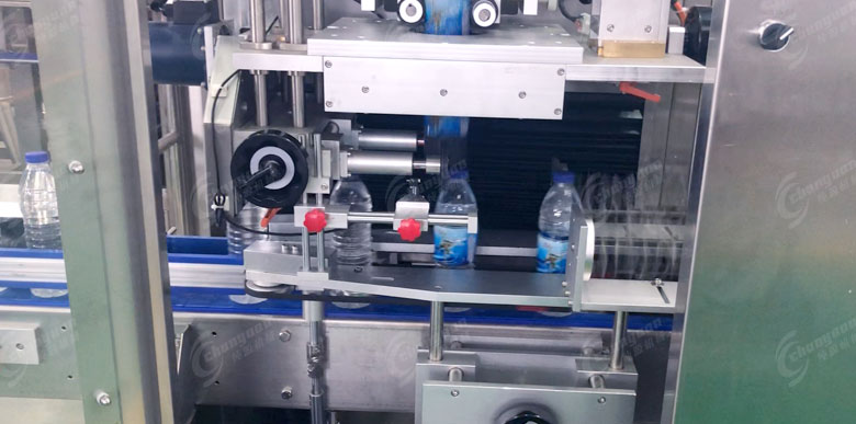 貼標套標機